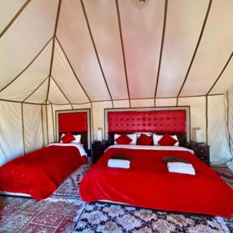 Отель Blue Sky Luxury Camp Мерзуга Экстерьер фото