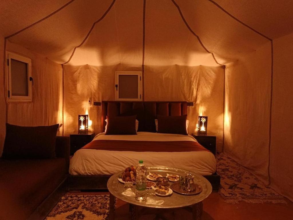 Отель Blue Sky Luxury Camp Мерзуга Экстерьер фото