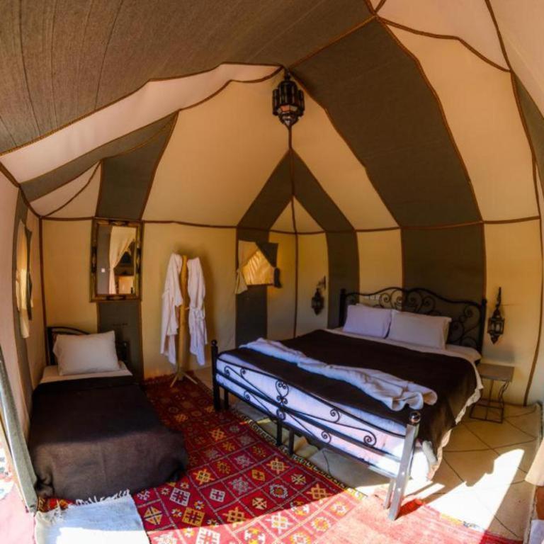 Отель Blue Sky Luxury Camp Мерзуга Экстерьер фото