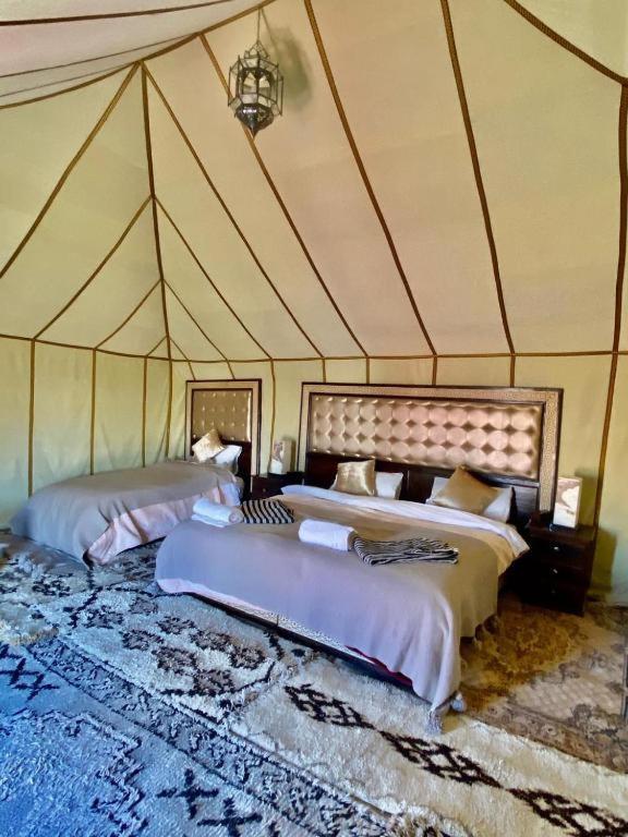 Отель Blue Sky Luxury Camp Мерзуга Экстерьер фото