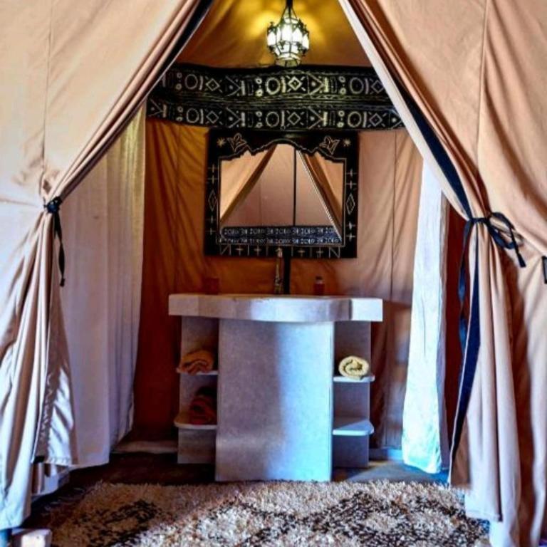Отель Blue Sky Luxury Camp Мерзуга Экстерьер фото