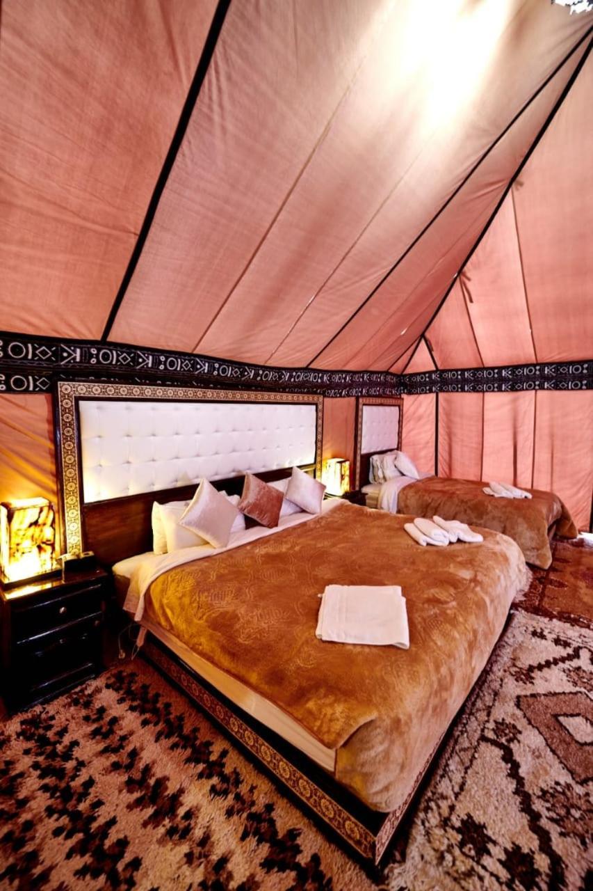 Отель Blue Sky Luxury Camp Мерзуга Экстерьер фото